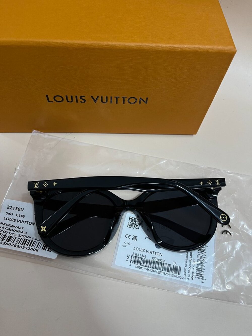 Louis Vuitton My Monogram Sunglasses - Picture 10 of 11